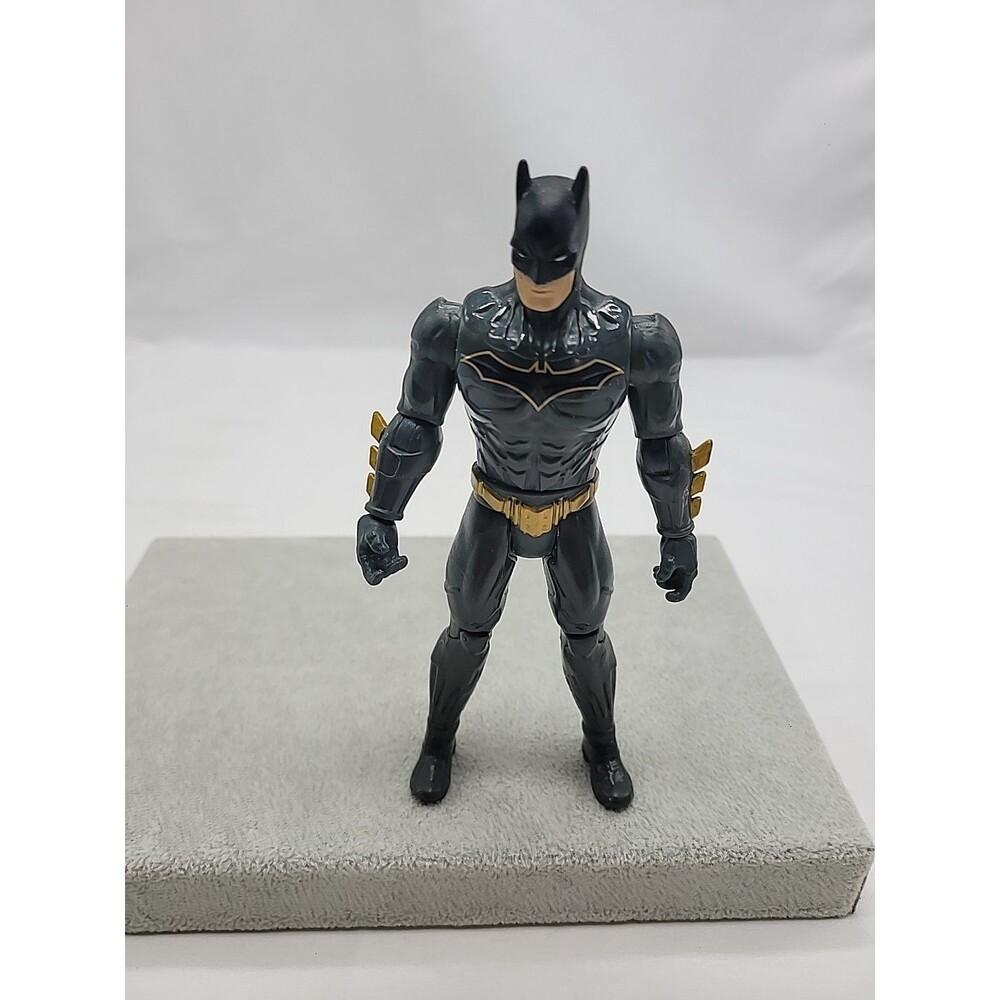 2018 Batman Action Figure DC Comics 6" Mattel #FVM80
